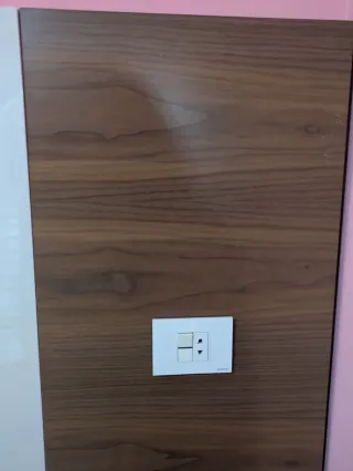 Cabecero de cama moderno madera y metal