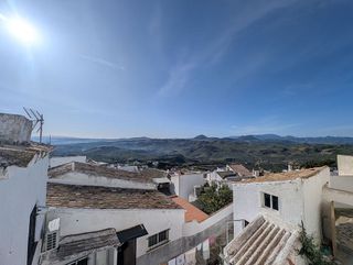 Casa adosada en venta en Olvera