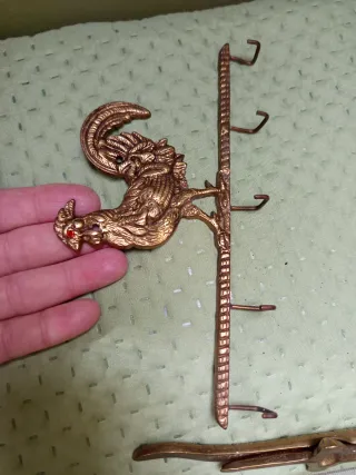 Cascanueces y soporte llaves bronce