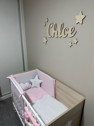 Cuna convertible en mesa