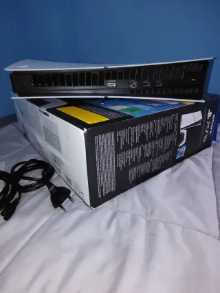 Consola PS5 Digital prácticamente nueva