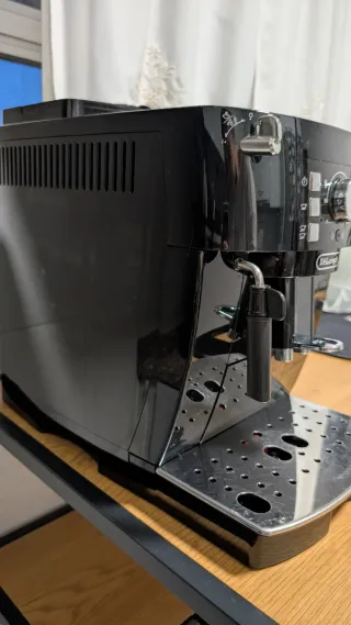 Máquina Café De'Longhi Magnifica S Negra