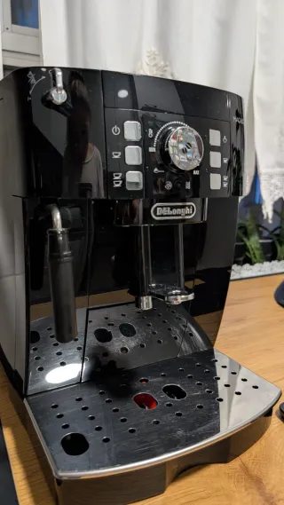 Máquina Café De'Longhi Magnifica S Negra