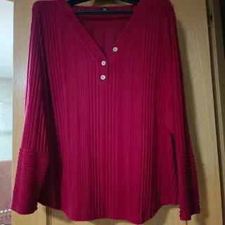 Blusa roja de manga larga