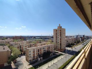 Piso en venta en Hospital - Parque sur en Albacete