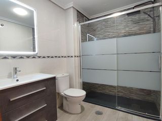 Piso en venta en Hospital - Parque sur en Albacete
