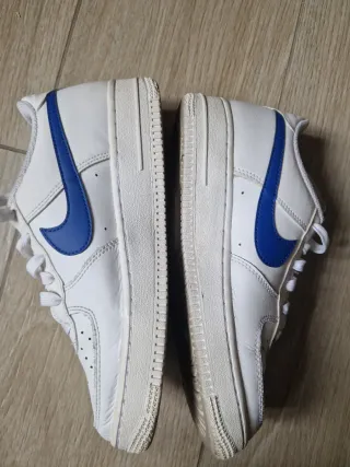 Zapatillas Nike Air Force 1 Blancas y Azules