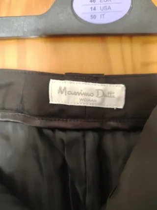 Falda negra elegante