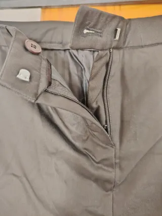 Falda negra elegante