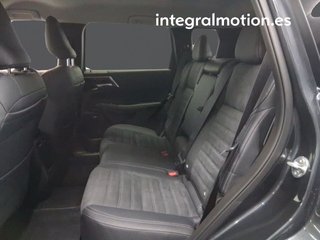 Mitsubishi Outlander PHEV Kaiteki 4WD