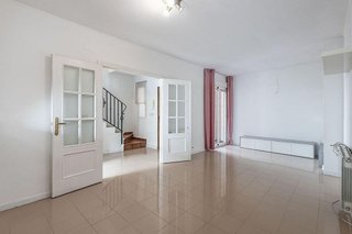 Casa adosada en venta en Zubia (La)