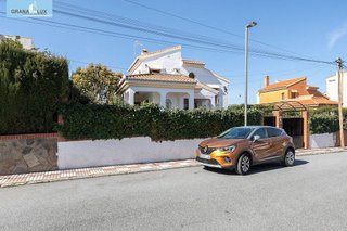 Chalet en venta en Otura