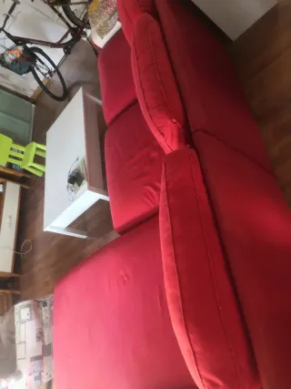 Sofá KIVIK IKEA Rojo. 3,15 Mts. Largo.