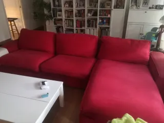 Sofá KIVIK IKEA Rojo. 3,15 Mts. Largo.