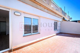 Ático en venta en La Salut en Barcelona