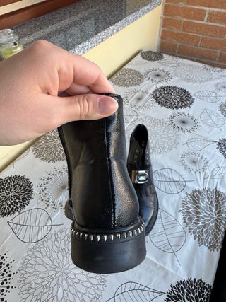 Stivaletti neri donna con pelliccia e strass