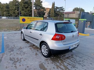 Volkswagen Golf 2004 1.6 FSI
