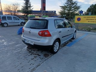 Volkswagen Golf 2004 1.6 FSI