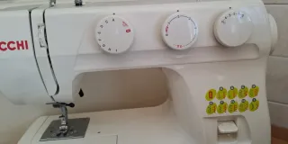 Macchina da cucire Necchi 214 Modella (Cons amano)