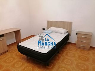 Piso en venta en Franciscanos en Albacete