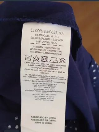 Falda azul de lunares