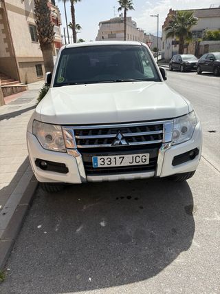 Mitsubishi Montero 2015