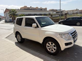 Mitsubishi Montero 2015