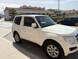 Mitsubishi Montero 2015