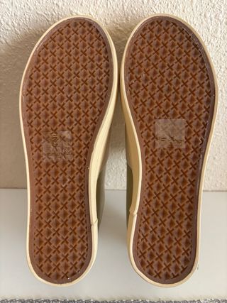 Zapatillas plataforma beige y doradas talla 37