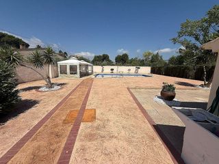 Chalet en venta en Castalla