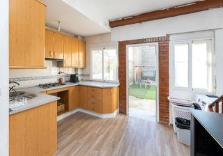 Casa adosada en venta en Láchar