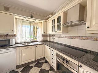 Casa pareada en venta en Aljamar en Tomares