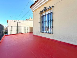 Casa pareada en venta en Aljamar en Tomares