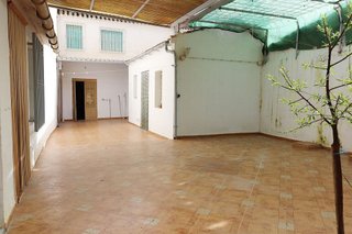 Casa adosada en venta en Illora