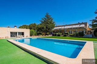 Chalet en venta en Villena