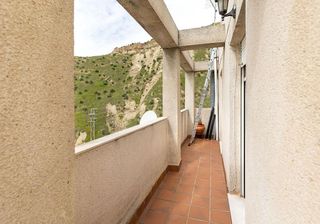 Casa adosada en venta en Crta. De la Sierra en Granada