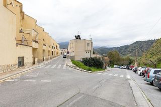 Casa adosada en venta en Crta. De la Sierra en Granada
