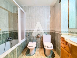 Piso en venta en El Castell-Poble Vell en Castelldefels