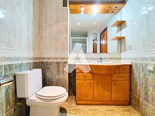 Piso en venta en El Castell-Poble Vell en Castelldefels