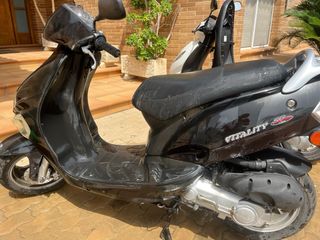 Kymco Vitality Scooter Automática Negra
