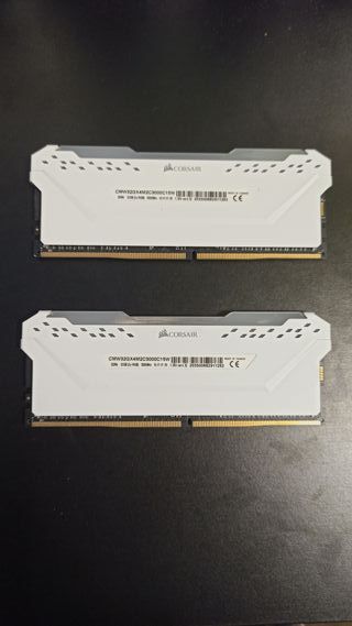 RAM Corsair Vengeance RGB 32GB DDR4 3000MHz CL15