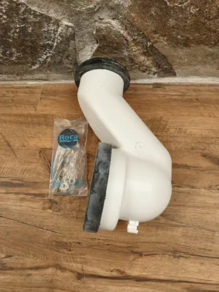 Manguito WC acodado 21cm pared 110mm