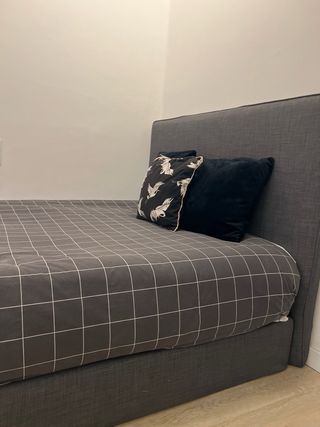Cama con somier y colchon  1,40x200