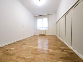 Piso en venta en Portillejo - Valdegastea en Logroño