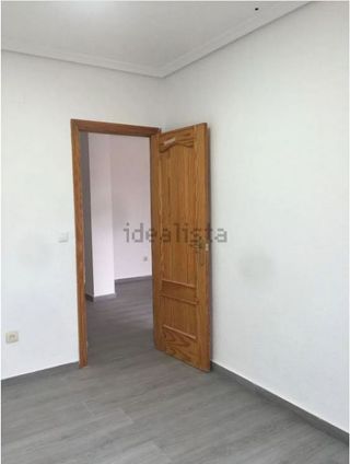 Piso en venta en Hospital - Parque sur en Albacete