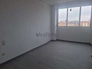 Piso en venta en Hospital - Parque sur en Albacete
