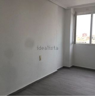 Piso en venta en Hospital - Parque sur en Albacete