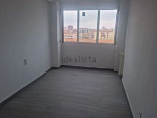 Piso en venta en Hospital - Parque sur en Albacete