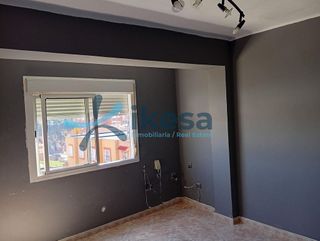 Piso en venta en San Luis en Almería