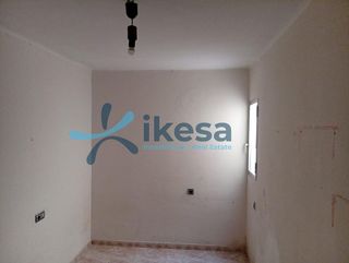 Piso en venta en San Luis en Almería
